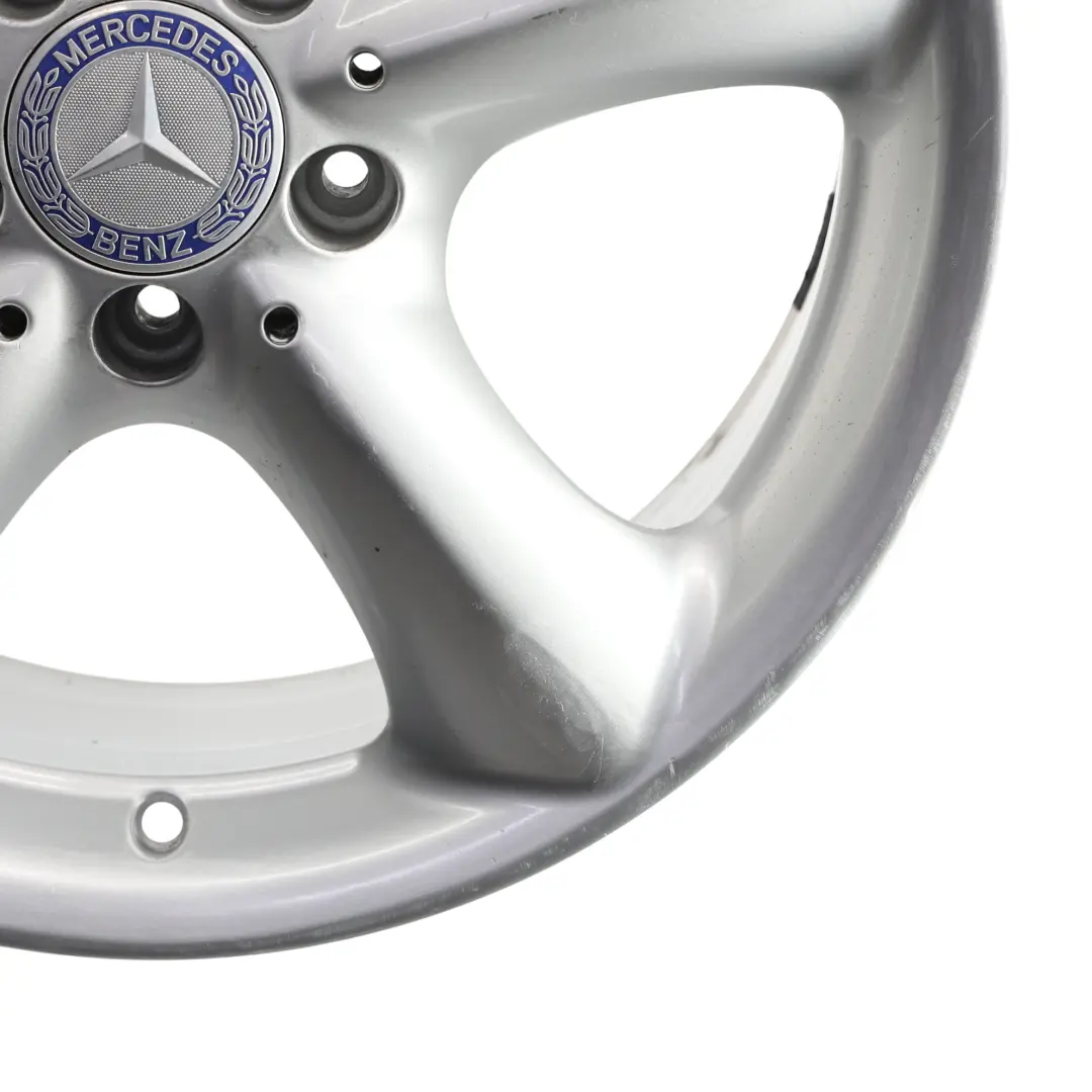 jante alliage avant argent 17" ET:36 7,5J pour Mercedes W203 W209 à propos du numéro de pièce A2094010502 Mercedes W203 W209 jante alliage avant argent 17" ET:36 7,5J - SKU A2094010502-1 - Numéro de pièce A2094010502