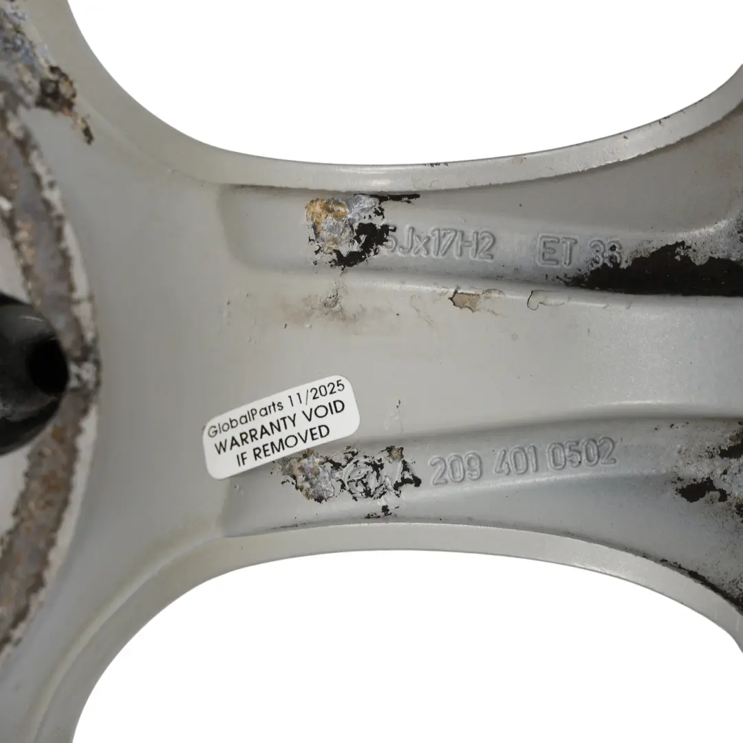 Silberne Leichtmetall felge vorne 17" ET:36 7,5J für Mercedes W203 W209 mit Teilenummer A2094010502 Mercedes W203 W209 Silberne Leichtmetall felge vorne 17" ET:36 7,5J - SKU A2094010502-2 - Teilenummer A2094010502