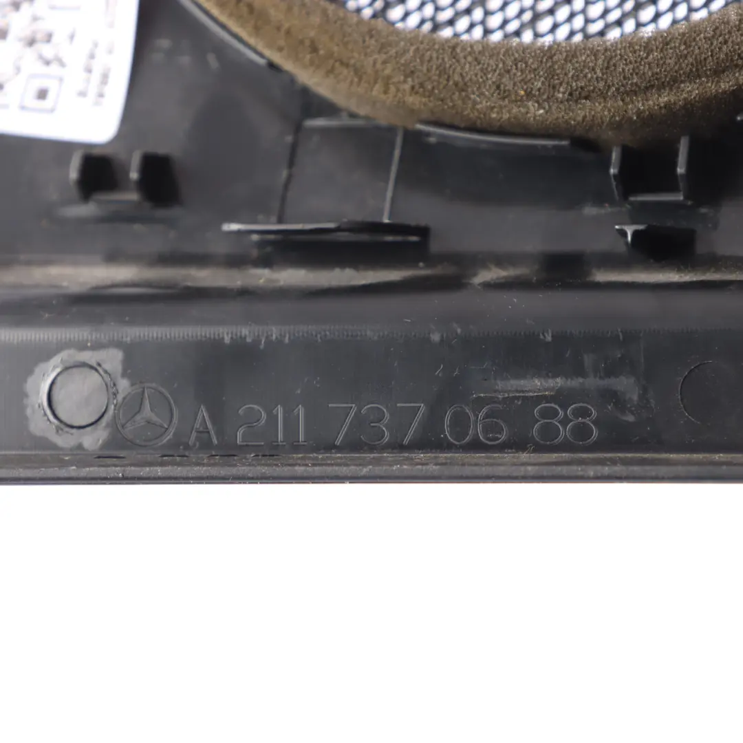 Mercedes W211 S211 Cubierta Altavoz Puerta Trasera Derecha Negro - SKU A2117370688-1 - Número de pieza A2117370688