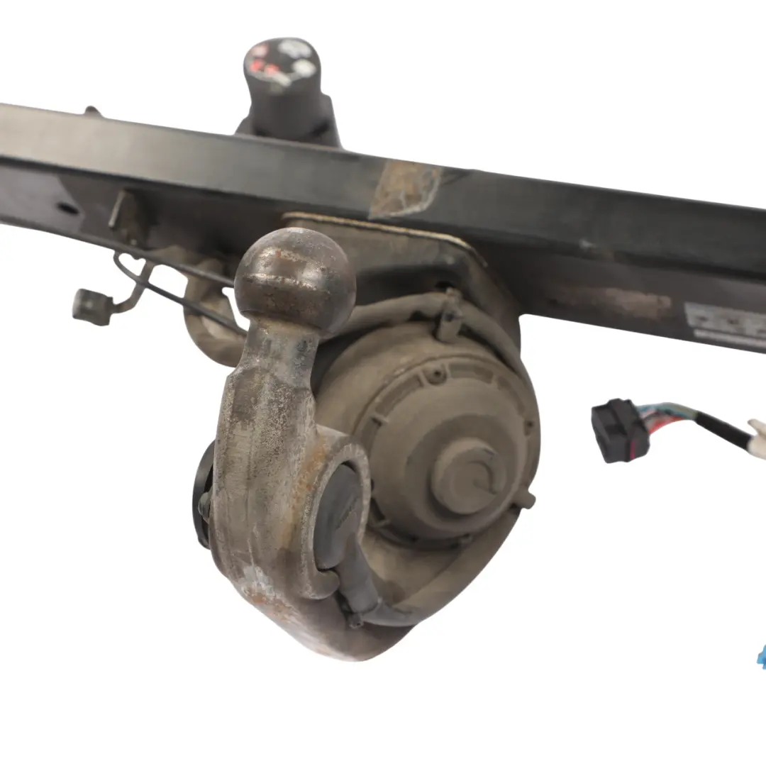 Towbar Towing Hitch Tow Bar Mechanism Oris to Mercedes S212 Estate with Part number A2123100204 Mercedes S212 Estate Towbar Towing Hitch Tow Bar Mechanism Oris - SKU A2123100204 - Part number A2123100204