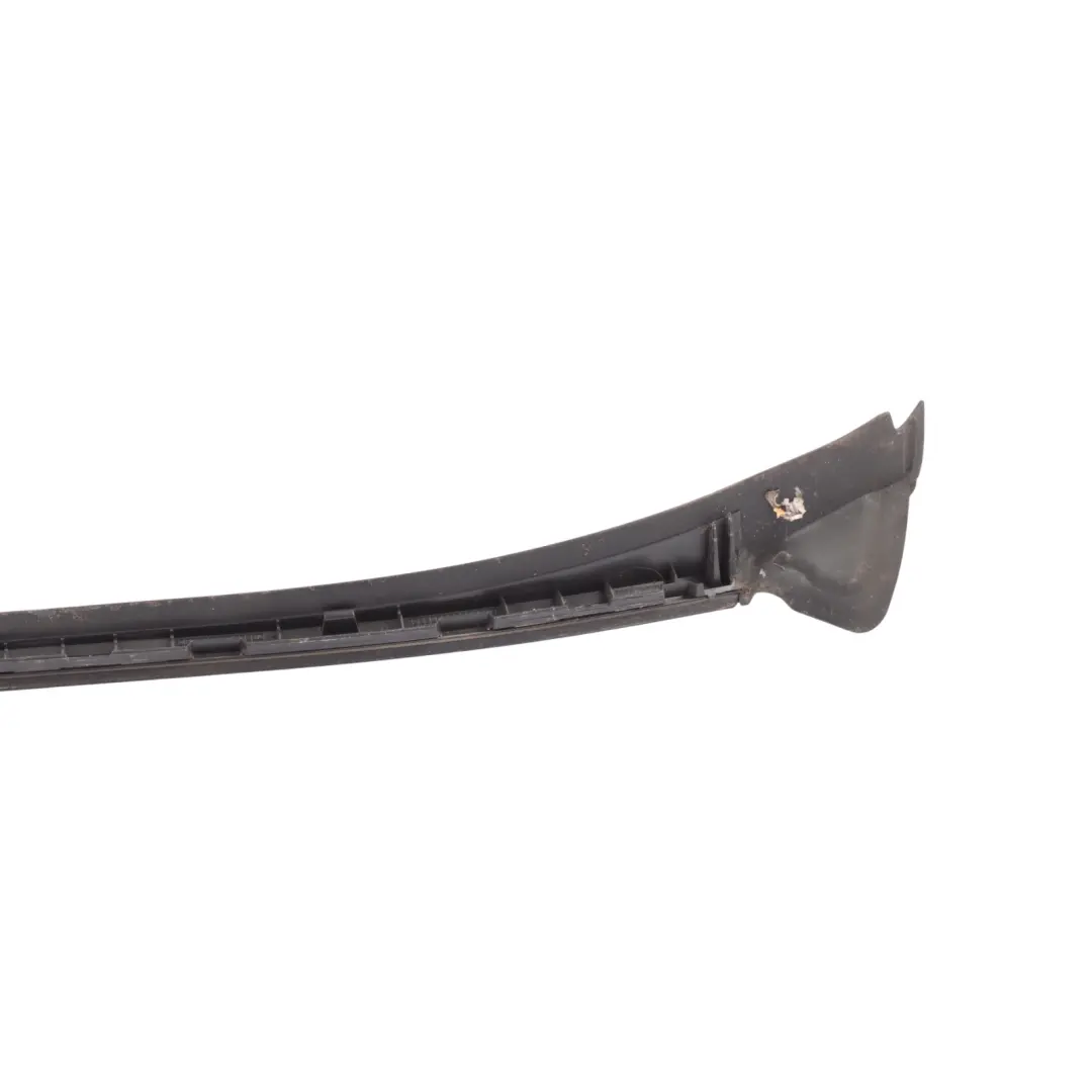 Perfil Parabrisas Izquierdo Negro Obsidiana 197 para Mercedes S212 con número de pieza A2126900982 Mercedes S212 Perfil Parabrisas Izquierdo Negro Obsidiana 197 - SKU A2126900982-OB - Número de pieza A2126900982