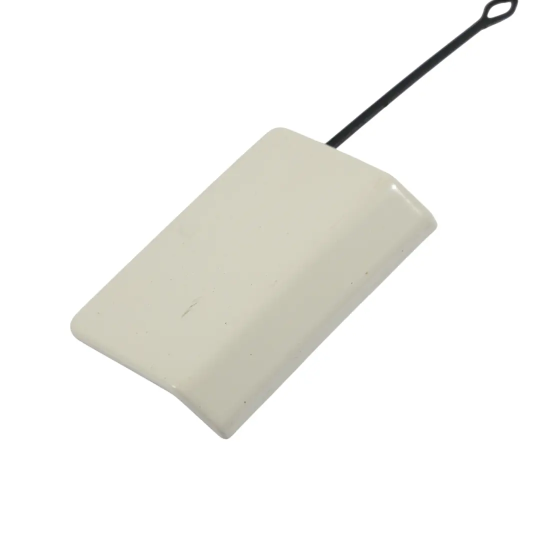 Parachoques Trasero Flap Towing Eye Cover Calcita Blanco - 650 para Mercedes W212 con número de pieza A2128850426 Mercedes W212 Parachoques Trasero Flap Towing Eye Cover Calcita Blanco - 650 - SKU A2128850426-CW - Número de pieza A2128850426