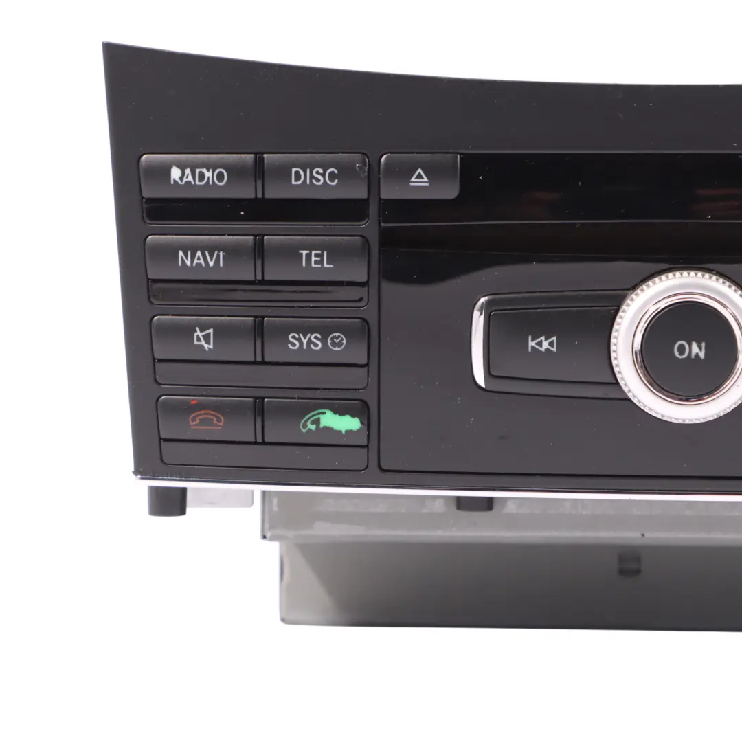 Comand Radio Hauptgerät CD DVD Spieler für Mercedes W212 mit Teilenummer A2129006905 Mercedes W212 Comand Radio Hauptgerät CD DVD Spieler - SKU A2129006905-1 - Teilenummer A2129006905