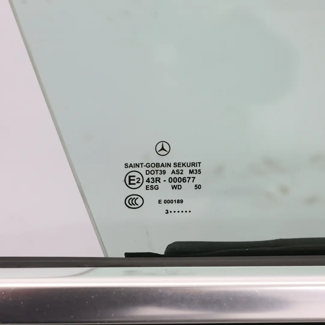 Porta Anteriore Destra Palladium Silver Metallic - 792 per Mercedes CLS C218 X218 con numero di parte A2187201605 Mercedes CLS C218 X218 Porta Anteriore Destra Palladium Silver Metallic - 792 - SKU A2187201605-PAL - Numero di parte A2187201605