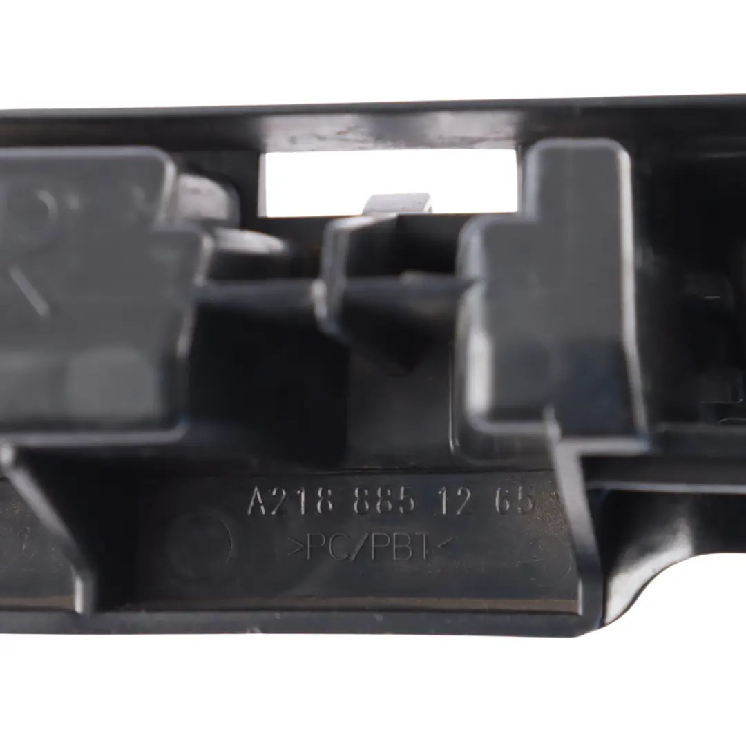 Mercedes W218 C218 Soporte Montaje Parachoques Trasero Derecho A2188851265 - SKU A2188800203 - Número de pieza A2188800203