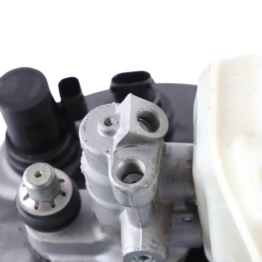 Brake Servo Brake Master Cylinder Booster Unit to Mercedes W221 with Part number A2214301830 Mercedes W221 Brake Servo Brake Master Cylinder Booster Unit - SKU A2214301830 - Part number A2214301830