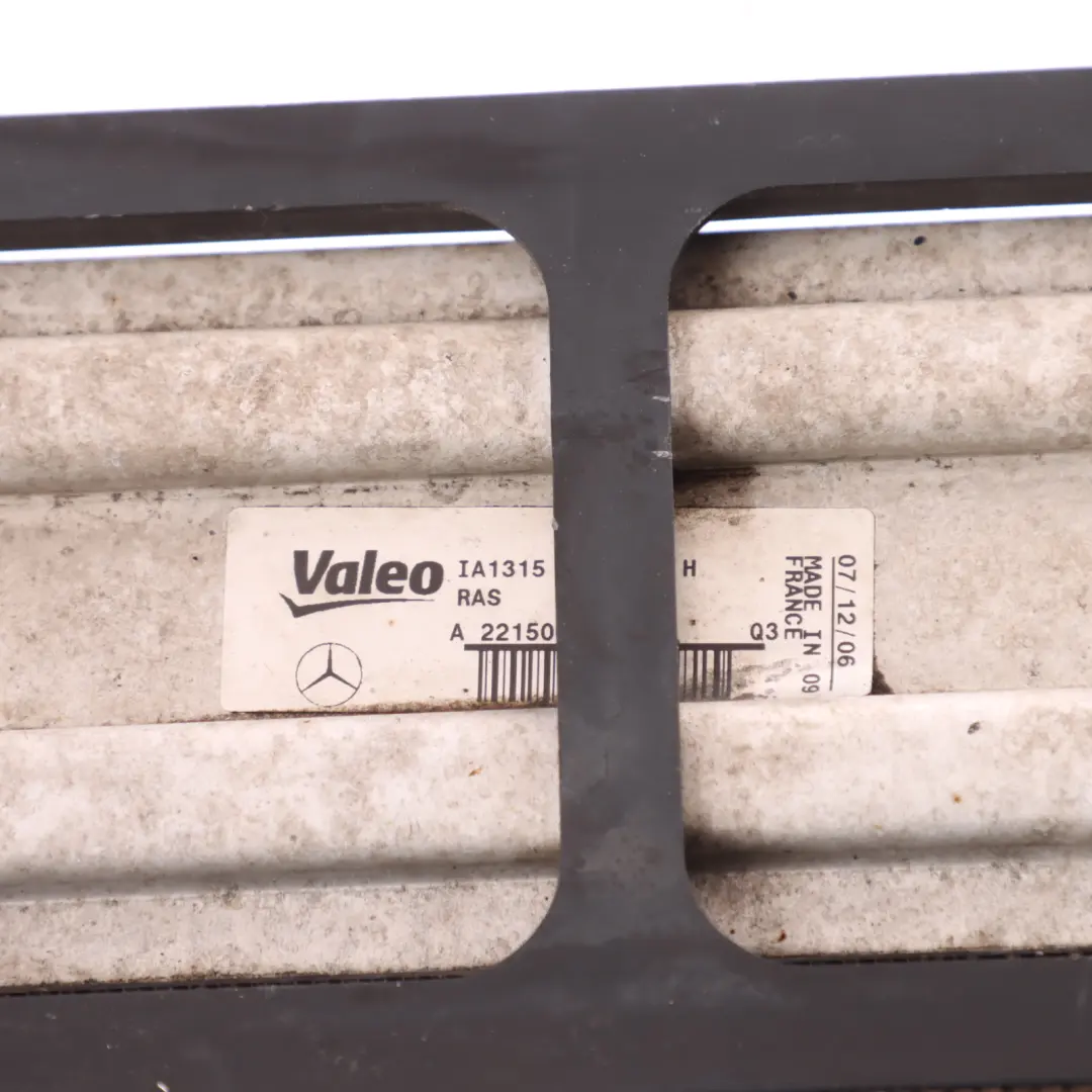 Charge Air Cooler Cooling Radiator OM642 to Mercedes W221 Intercooler with Part number A2215001000 Mercedes W221 Intercooler Charge Air Cooler Cooling Radiator OM642 - SKU A2215001000-1 - Part number A2215001000