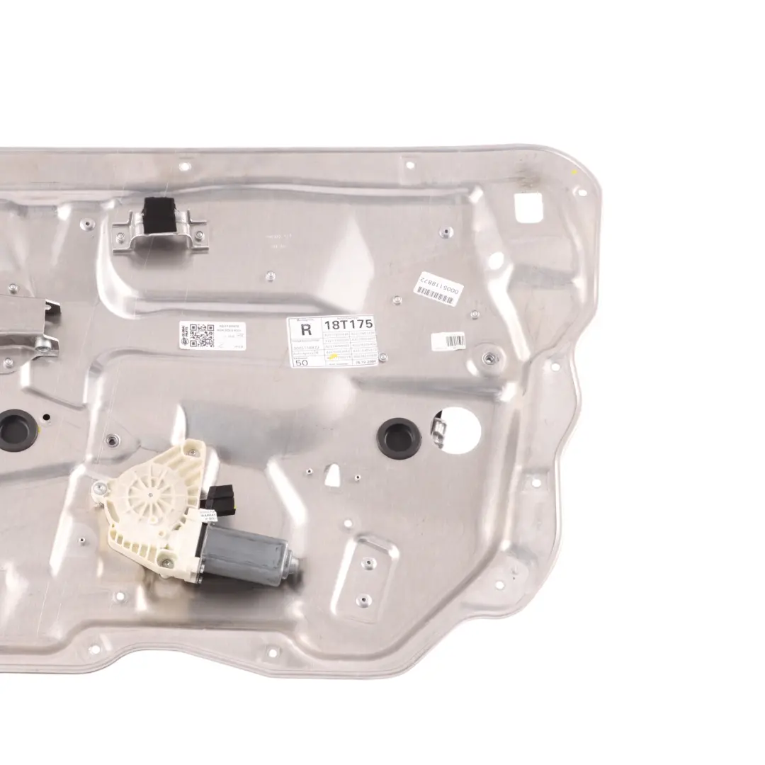 Window Lifter Front Right O/S Window Regulator Motor to Mercedes W221 with Part number A2217200479 Mercedes W221 Window Lifter Front Right O/S Window Regulator Motor - SKU A2217200479 - Part number A2217200479