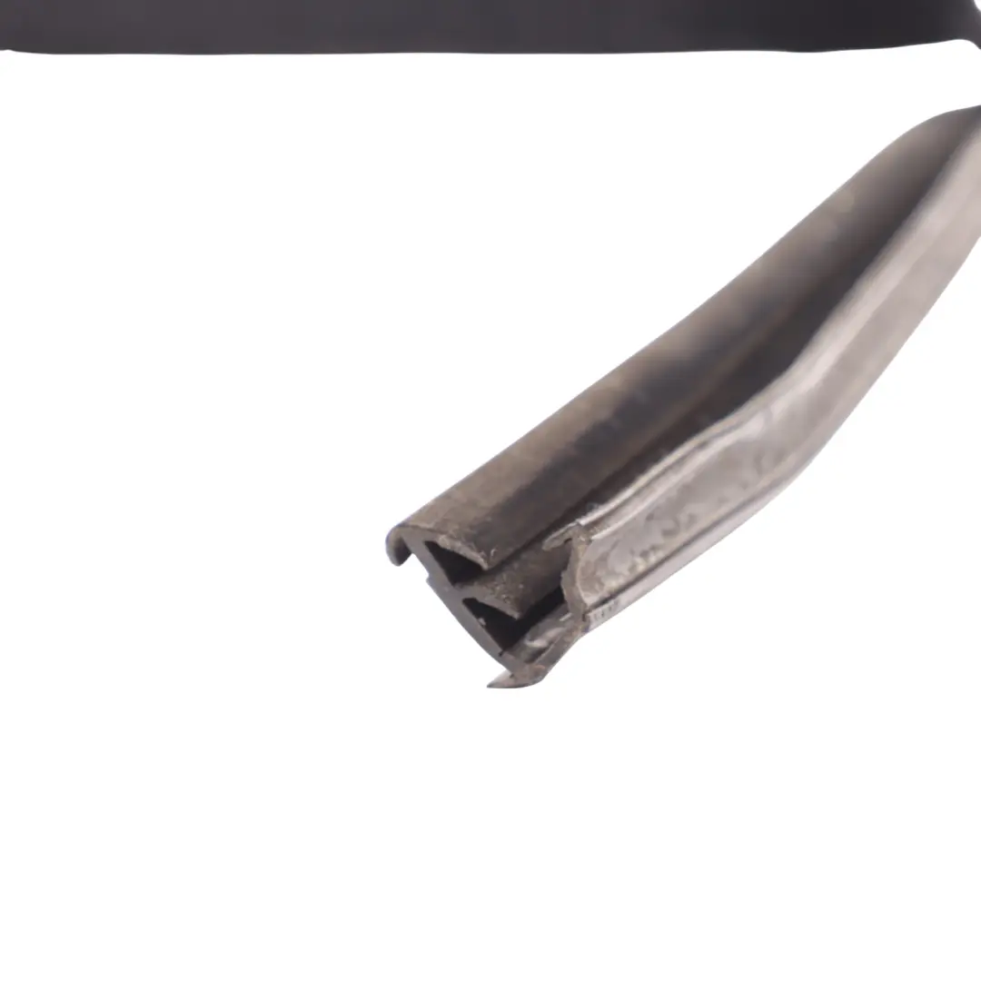 Front Door Window Seal Gasket Guide Right O/S to Mercedes W221 with Part number A2217250225 Mercedes W221 Front Door Window Seal Gasket Guide Right O/S - SKU A2217250225 - Part number A2217250225
