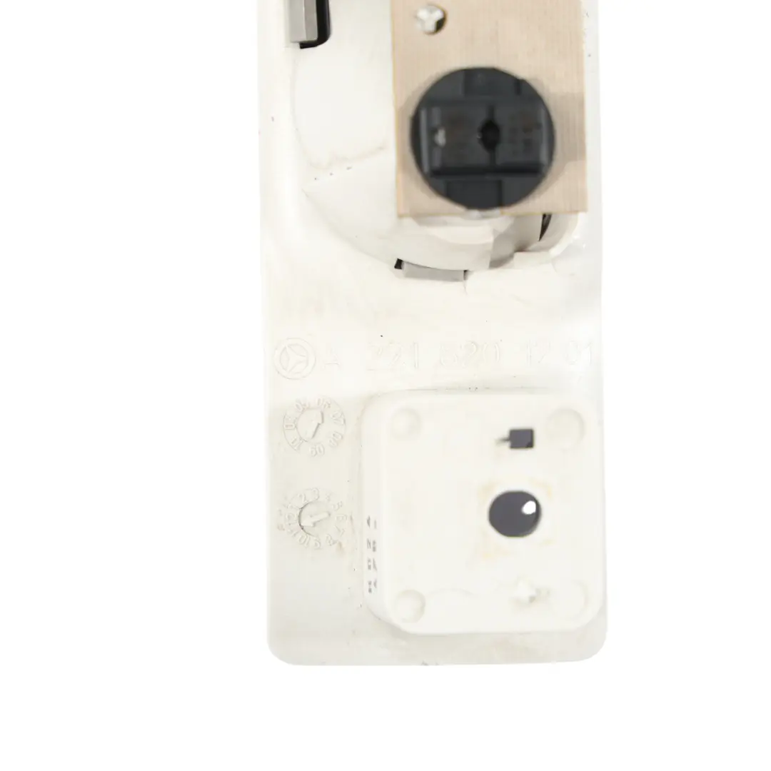Mercedes W221 Techo Interruptor Interior Luz Lámpara Trasero Derecho - SKU A2218201201 - Número de pieza A2218201201