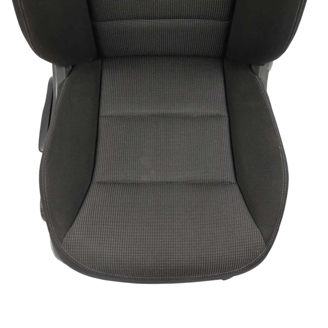 Mercedes W246 Asiento Delantero Confort Tela Derecho Negro - SKU A2469105402-1 - Número de pieza A2469105402