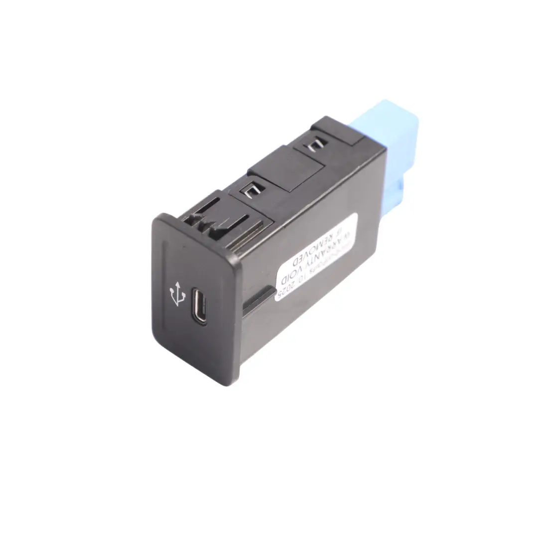 Single USB C Charging Port Socket Connection Unit to Mercedes W177 with Part number A2478207302 Mercedes W177 Single USB C Charging Port Socket Connection Unit - SKU A2478207302 - Part number A2478207302