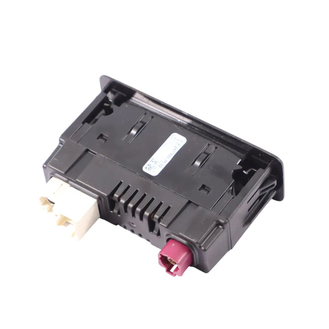 Mercedes C118 W177 W243 W247 Console Centrale Double Port USB-C - SKU A2478207502 - Numéro de pièce A2478207502