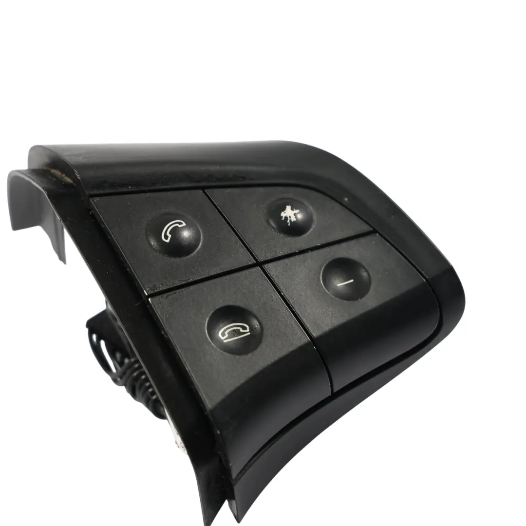 Bouton De Volant Droit Multifonction pour Mercedes W251 à propos du numéro de pièce A2518210151 Mercedes W251 Bouton De Volant Droit Multifonction - SKU A2518210151-2 - Numéro de pièce A2518210151