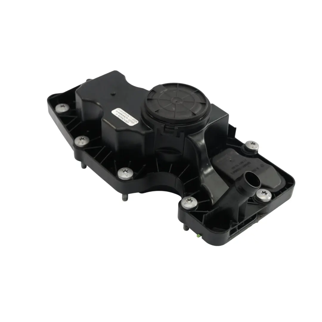 Valvola Di Sfiato Del Carter Dell'Olio M260 A35 per Mercedes W177 con numero di parte A2600108500 Mercedes W177 Valvola Di Sfiato Del Carter Dell'Olio M260 A35 - SKU A2600108500 - Numero di parte A2600108500