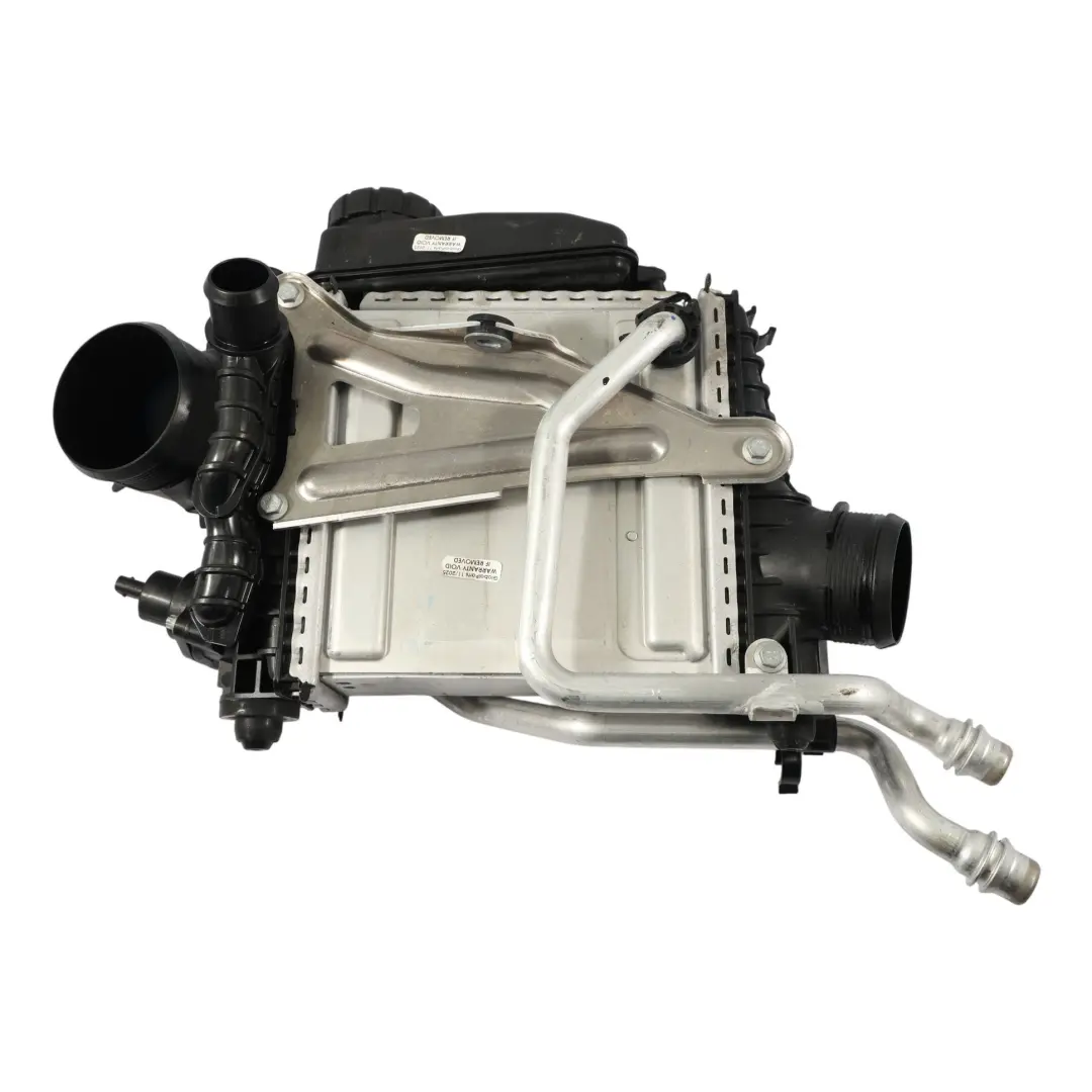Refroidisseur D'Air De Suralimentation A35 AMG A2600906600 pour Mercedes W177 à propos du numéro de pièce A2600906700 Mercedes W177 Refroidisseur D'Air De Suralimentation A35 AMG A2600906600 - SKU A2600906700 - Numéro de pièce A2600906700