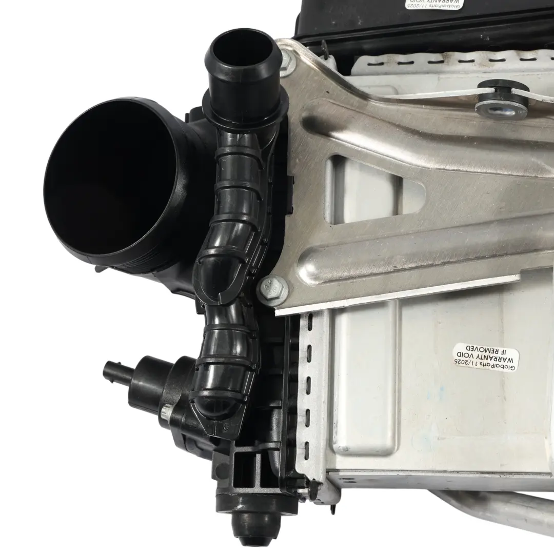 Refroidisseur D'Air De Suralimentation A35 AMG A2600906600 pour Mercedes W177 à propos du numéro de pièce A2600906700 Mercedes W177 Refroidisseur D'Air De Suralimentation A35 AMG A2600906600 - SKU A2600906700 - Numéro de pièce A2600906700