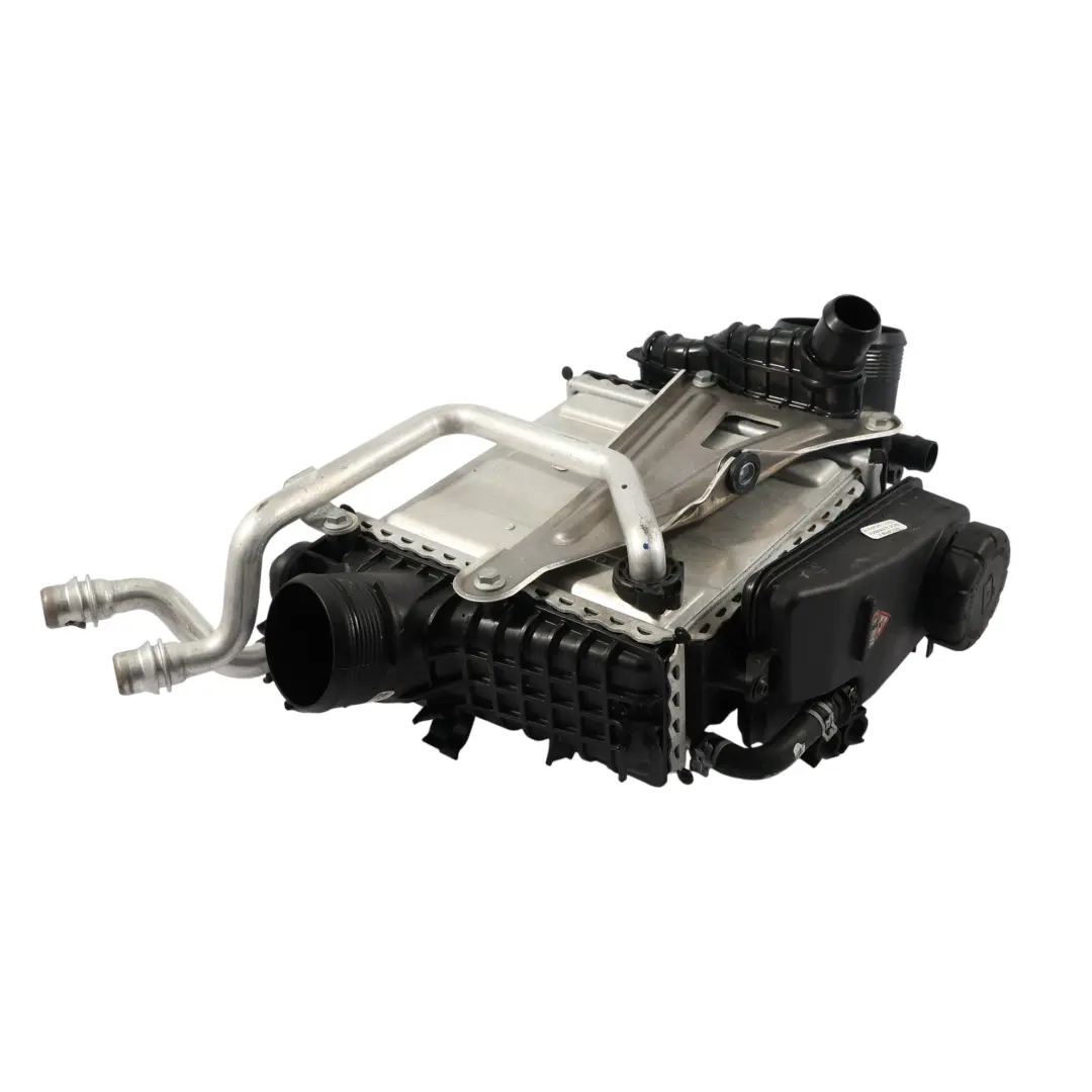 Refroidisseur D'Air De Suralimentation A35 AMG A2600906600 pour Mercedes W177 à propos du numéro de pièce A2600906700 Mercedes W177 Refroidisseur D'Air De Suralimentation A35 AMG A2600906600 - SKU A2600906700 - Numéro de pièce A2600906700