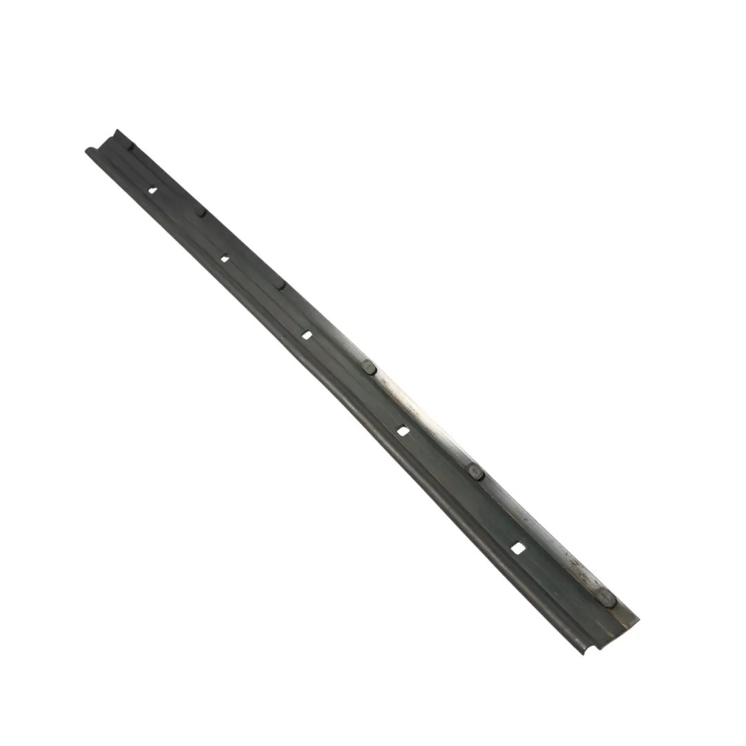 Slide Door Bottom Lower Seal Guarnizione In Gomma per Mercedes W415 con numero di parte A4157210780 Mercedes W415 Slide Door Bottom Lower Seal Guarnizione In Gomma - SKU A4157210780 - Numero di parte A4157210780