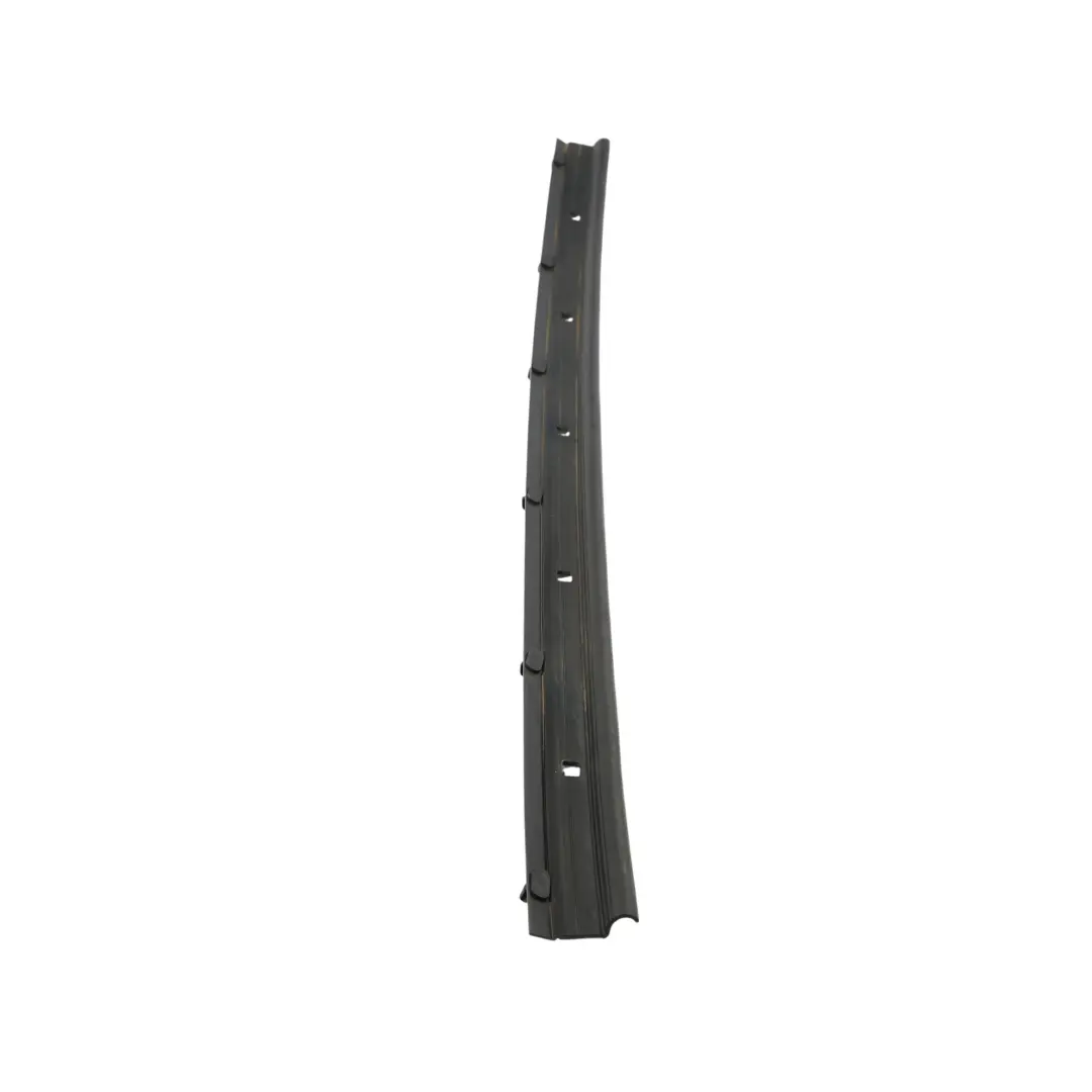 Slide Door Bottom Lower Seal Guarnizione In Gomma per Mercedes W415 con numero di parte A4157210780 Mercedes W415 Slide Door Bottom Lower Seal Guarnizione In Gomma - SKU A4157210780 - Numero di parte A4157210780
