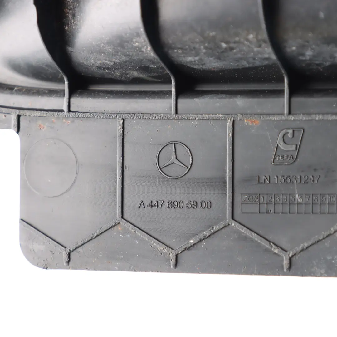 Mercedes W447 Garniture Autocollante Hayon Coffre Panneau Insertion - SKU A4476905900 - Numéro de pièce A4476905900