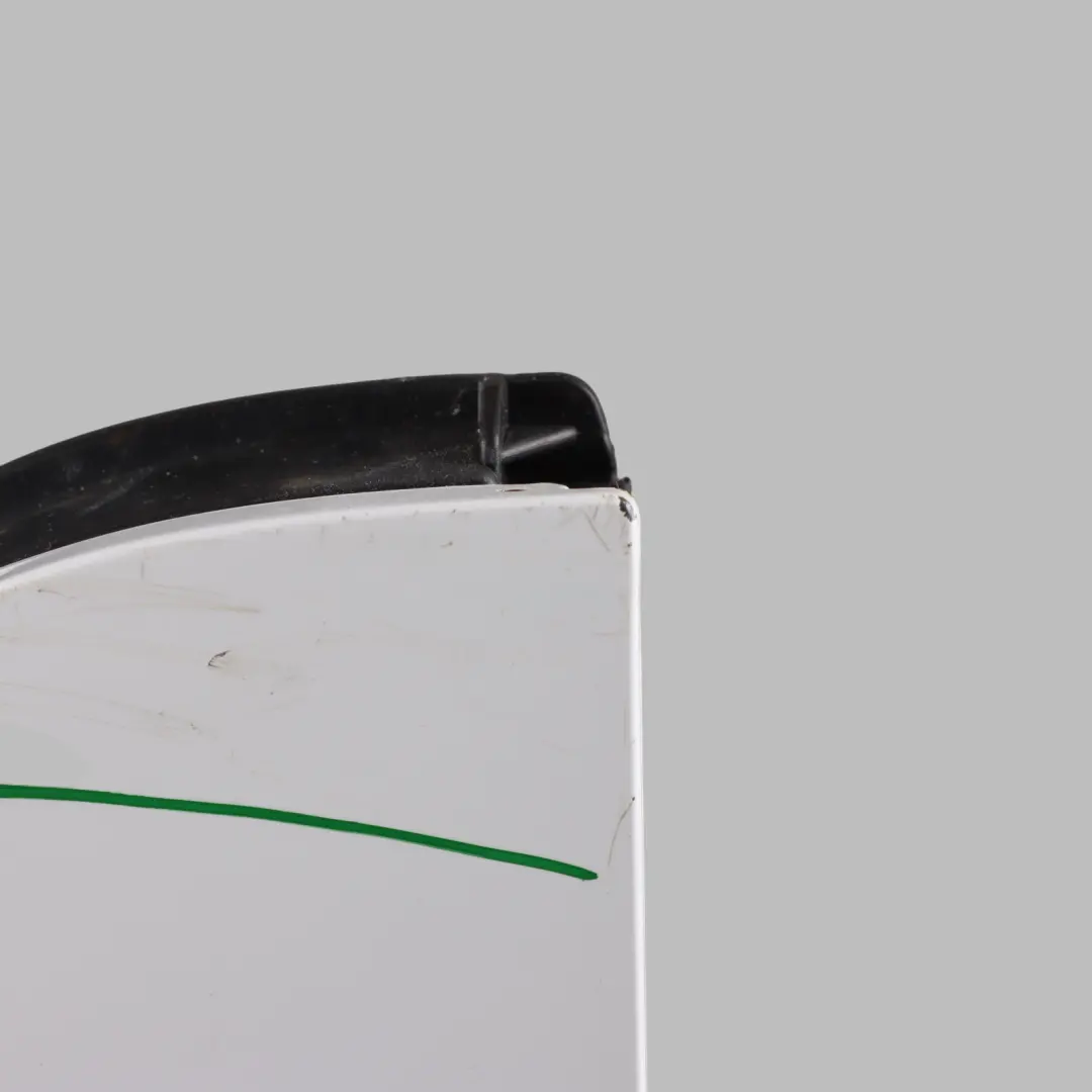 Tankklappe Tankdeckel Abdeckung Arktisch Weiß für Mercedes Vito W447 mit Teilenummer A4477500000 Mercedes Vito W447 Tankklappe Tankdeckel Abdeckung Arktisch Weiß - SKU A4477500000-ARW - Teilenummer A4477500000