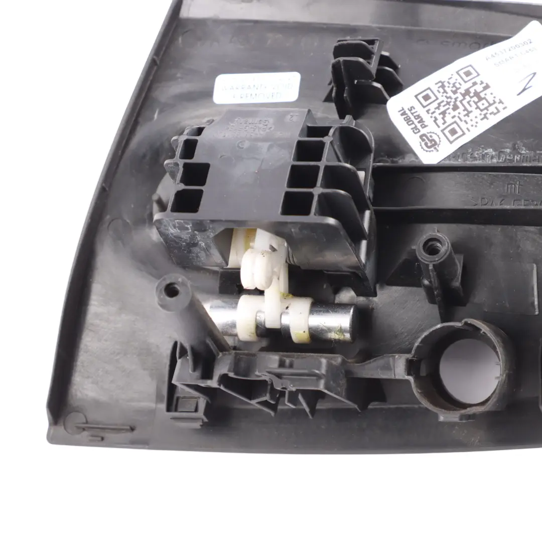 C453 Maniglia Esterna Porta Sinistra A4537200175 per Smart Fortwo con numero di parte A4537200302 Smart Fortwo C453 Maniglia Esterna Porta Sinistra A4537200175 - SKU A4537200302 - Numero di parte A4537200302