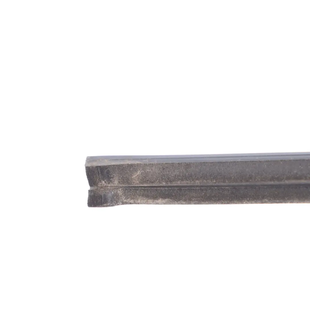 C453 Window Guide Seal Gasket Left Door N/S to Smart Fortwo with Part number A4537250765 Smart Fortwo C453 Window Guide Seal Gasket Left Door N/S - SKU A4537250765 - Part number A4537250765