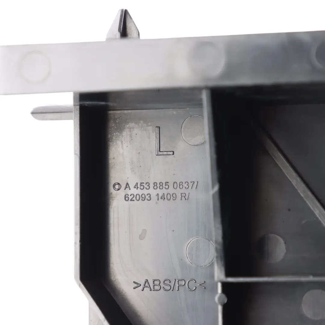 C453 Front Bumper Mount Support Bracket Holder Left N/S to Smart Fortwo with Part number A4538850637 Smart Fortwo C453 Front Bumper Mount Support Bracket Holder Left N/S - SKU A4538850637 - Part number A4538850637