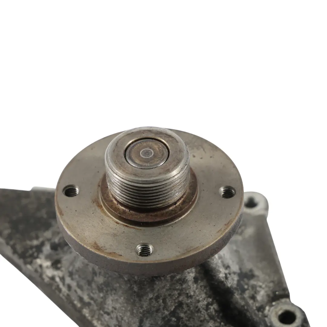 Uchwyt Mocowanie Koła Pasowego Diesel OM642 do Mercedes Vito W639 o numerze A6422010510 Mercedes Vito W639 Uchwyt Mocowanie Koła Pasowego Diesel OM642 - SKU A6422010510 - Numer Części A6422010510