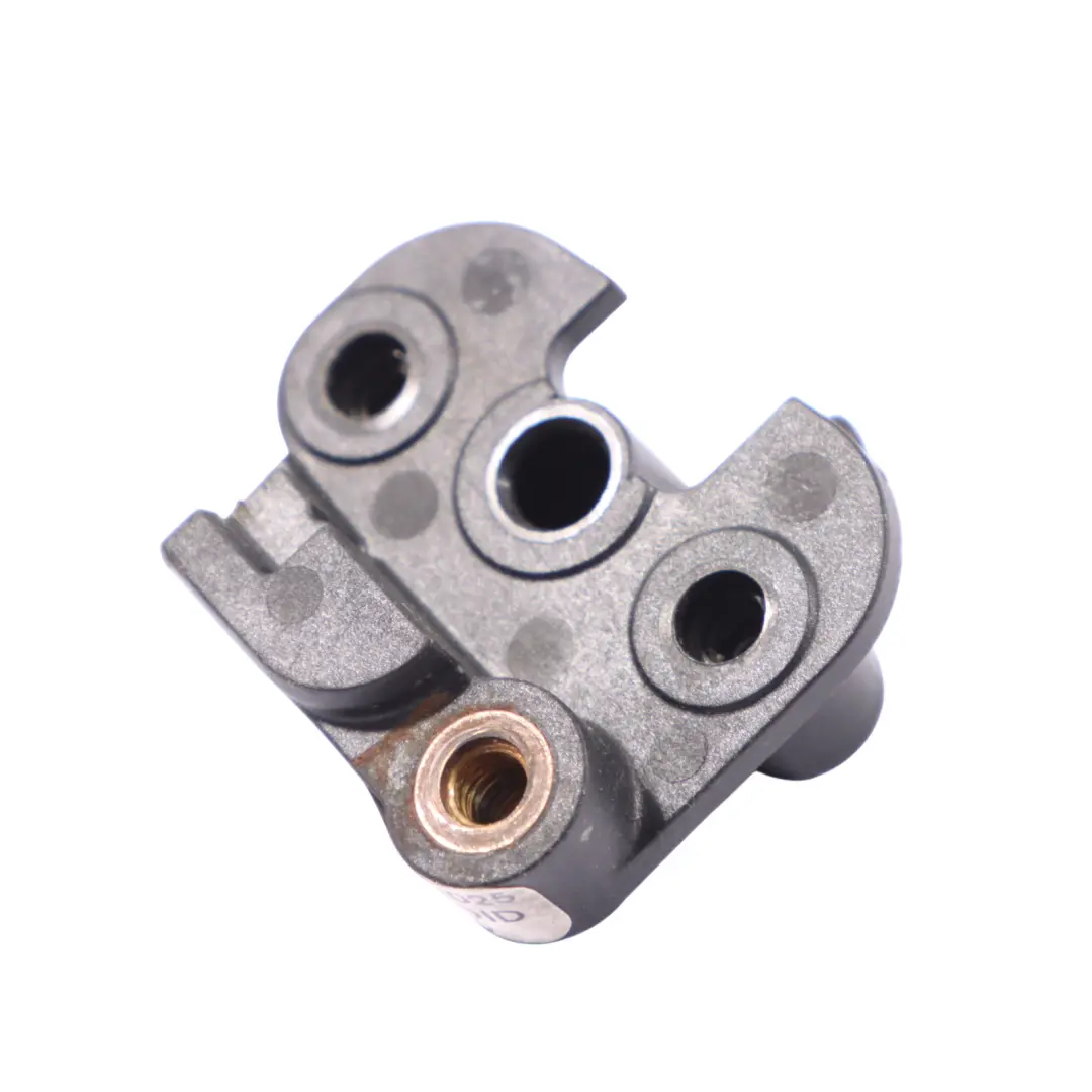 Mercedes W204 C207 W212 W906 OM651 Alloggiamento Sensore Pressione - SKU A6511530041 - Numero di parte A6511530041