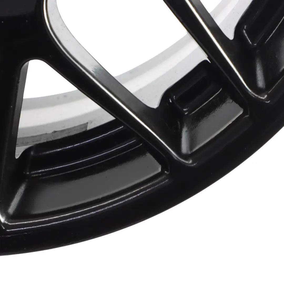 Cerchio In Lega Nero VIA 18" 7.5J 5X120 per BMW con numero di parte BMW-VIA-18 BMW Cerchio In Lega Nero VIA 18" 7.5J 5X120 - SKU BMW-VIA-18 - Numero di parte BMW-VIA-18