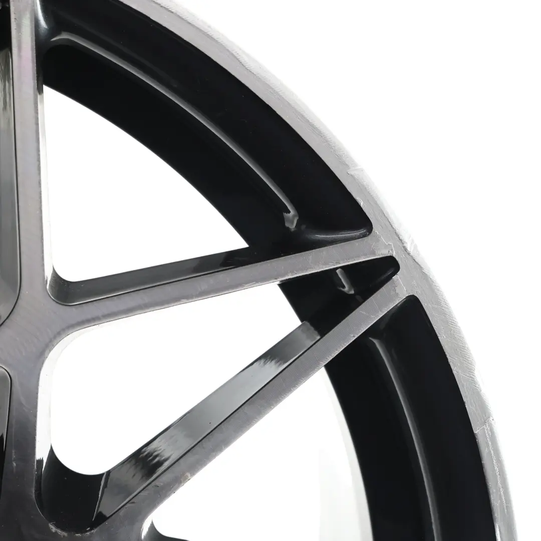 Cerchio In Lega 19" 9.5J 5X120 VIA per BMW F80 M3 con numero di parte BMW-VIA-19-3 BMW F80 M3 Cerchio In Lega 19" 9.5J 5X120 VIA - SKU BMW-VIA-19-3 - Numero di parte BMW-VIA-19-3