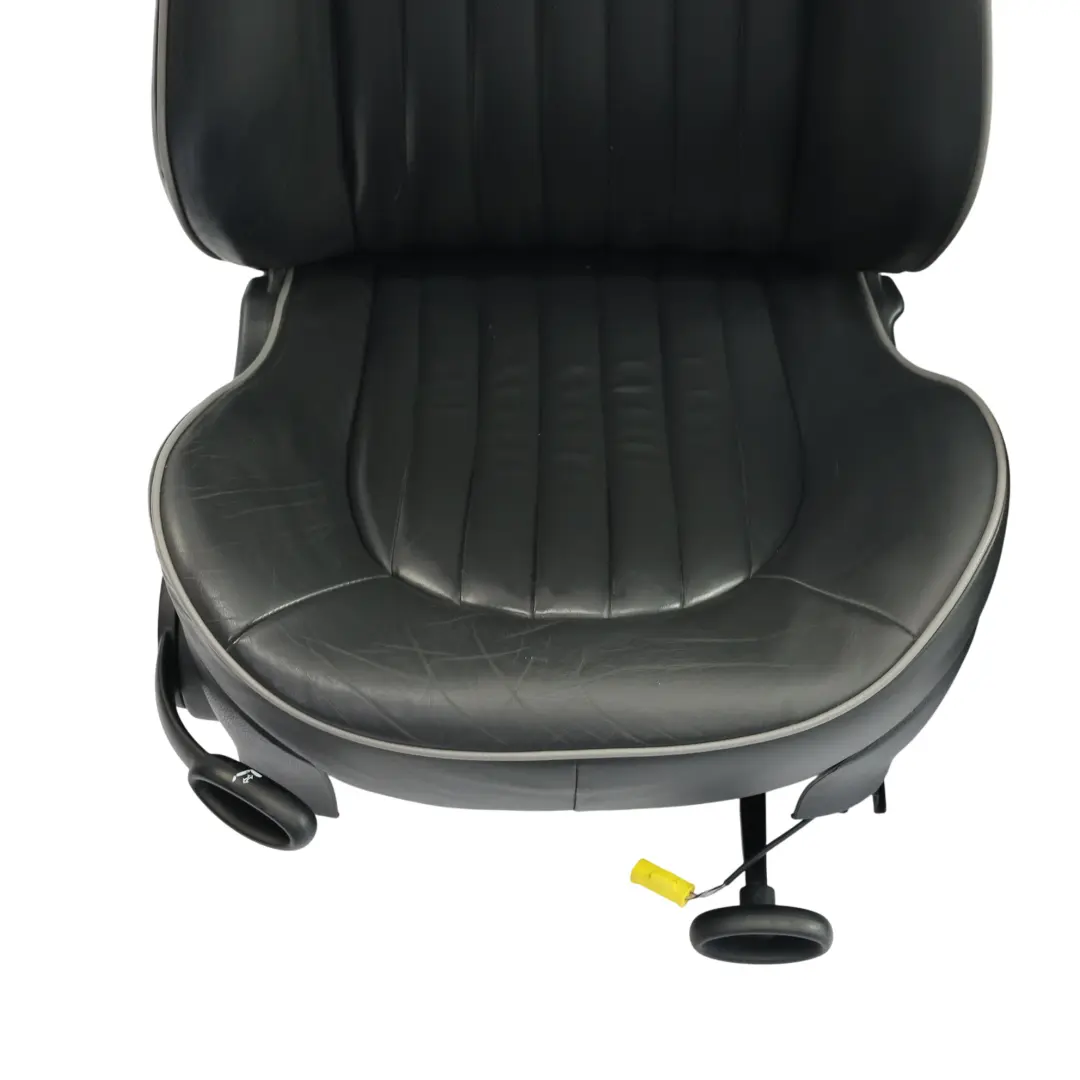 Skórzane Siedzenia Grzane Panther Czarny Przód Tylne Siedzenia do Mini R50 o numerze R50-SEATS-SET-PARK-LANE-ENGLISH-PANTHER Mini R50 Skórzane Siedzenia Grzane Panther Czarny Przód Tylne Siedzenia - SKU R50-SEATS-SET-PARK-LANE-ENGLISH-PANTHER-2 - Numer Części R50-SEATS-SET-PARK-LANE-ENGLISH-PANTHER