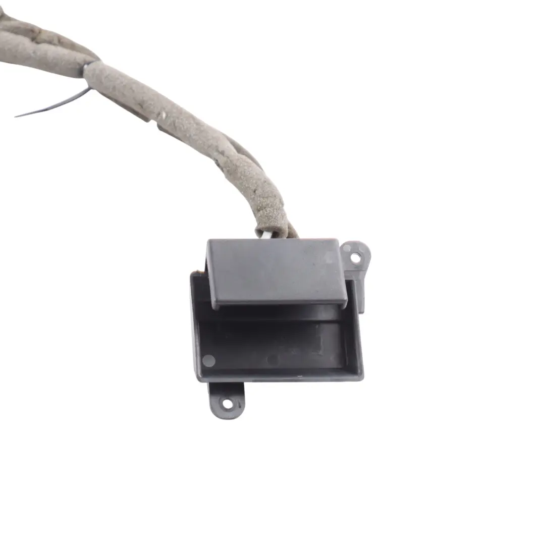 Glove Box Lock Release Cable Linkage to Volkswagen Phaeton 3D with Part number 3D0857147 Volkswagen Phaeton 3D Glove Box Lock Release Cable Linkage - SKU RHD-3D0857147 - Part number 3D0857147