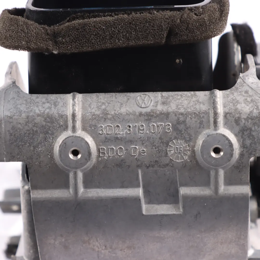 Dashboard Air Grille Vent Front Right O/S 3D2819073 to VW Volkswagen Phaeton 3D with Part number 3D2853204B VW Volkswagen Phaeton 3D Dashboard Air Grille Vent Front Right O/S 3D2819073 - SKU RHD-3D2853204B - Part number 3D2853204B