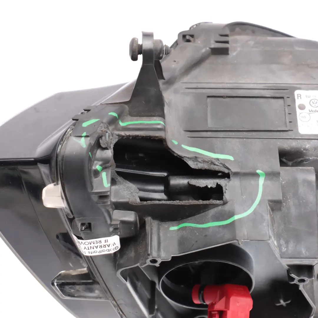 Front Headlight Lamp Right O/S SPARES OR REPAIR to VW Golf VII MK7 R with Part number 5G2941752D VW Golf VII MK7 R Front Headlight Lamp Right O/S SPARES OR REPAIR - SKU RHD-5G2941752D-1 - Part number 5G2941752D