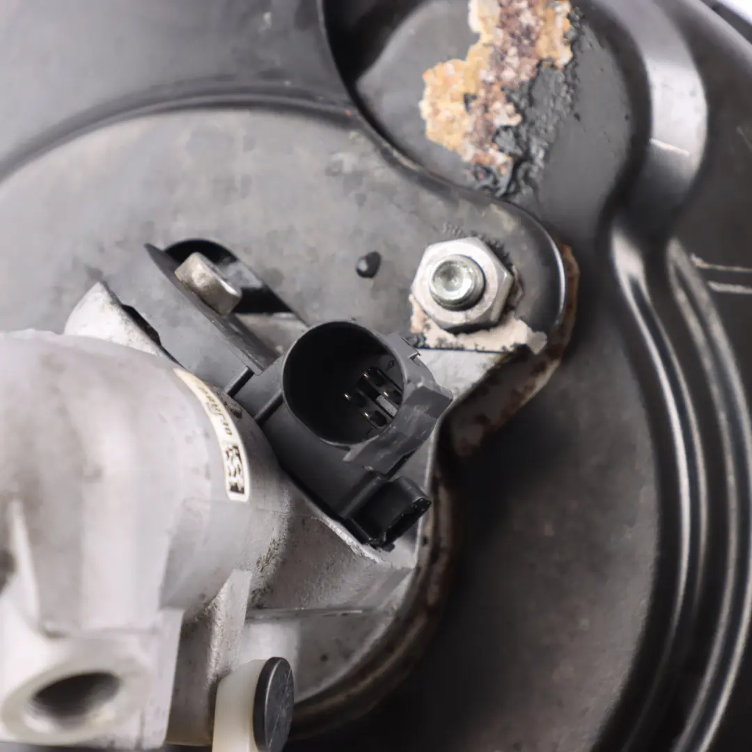 Brake Servo Booster Master Cylinder to Audi S3 8V Quattro with Part number 5Q2614105BG Audi S3 8V Quattro Brake Servo Booster Master Cylinder - SKU RHD-5Q2614105BG - Part number 5Q2614105BG