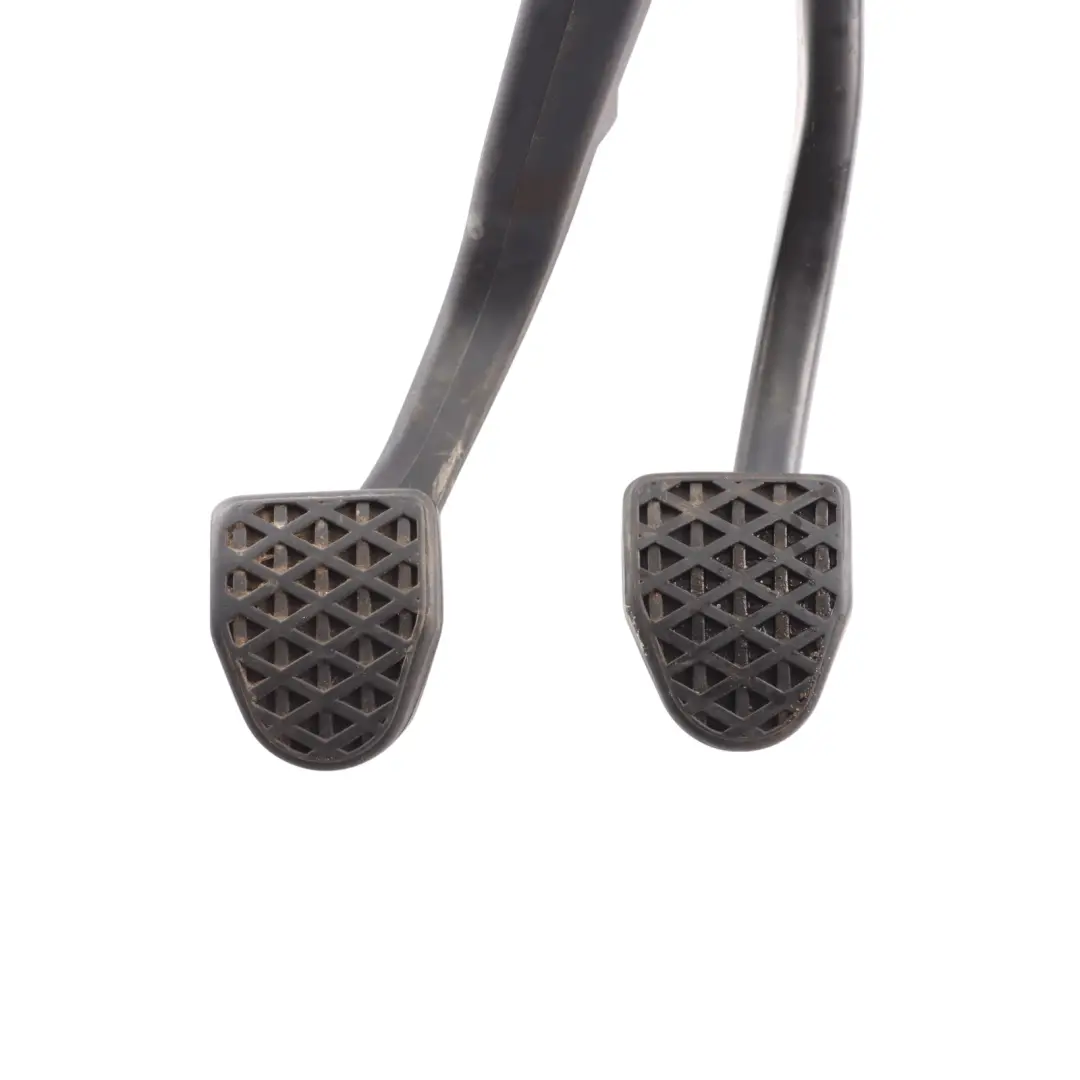 Foot Controls Clutch Brake Pedals to BMW E81 X1 E84 E87 E90 E91 E92 E93 LCI with Part number 35316762250 BMW E81 X1 E84 E87 E90 E91 E92 E93 LCI Foot Controls Clutch Brake Pedals - SKU RHD-6762250 - Part number 35316762250