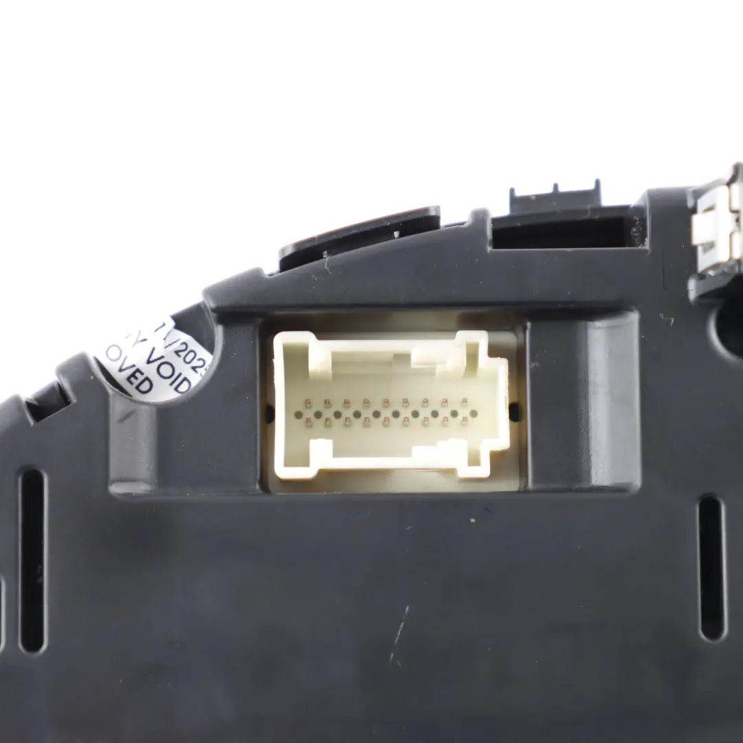 Instrument Cluster Spedometer Gauges Petrol Manual to Mercedes W176 with Part number A1769009004 Mercedes W176 Instrument Cluster Spedometer Gauges Petrol Manual - SKU RHD-A1769009004 - Part number A1769009004