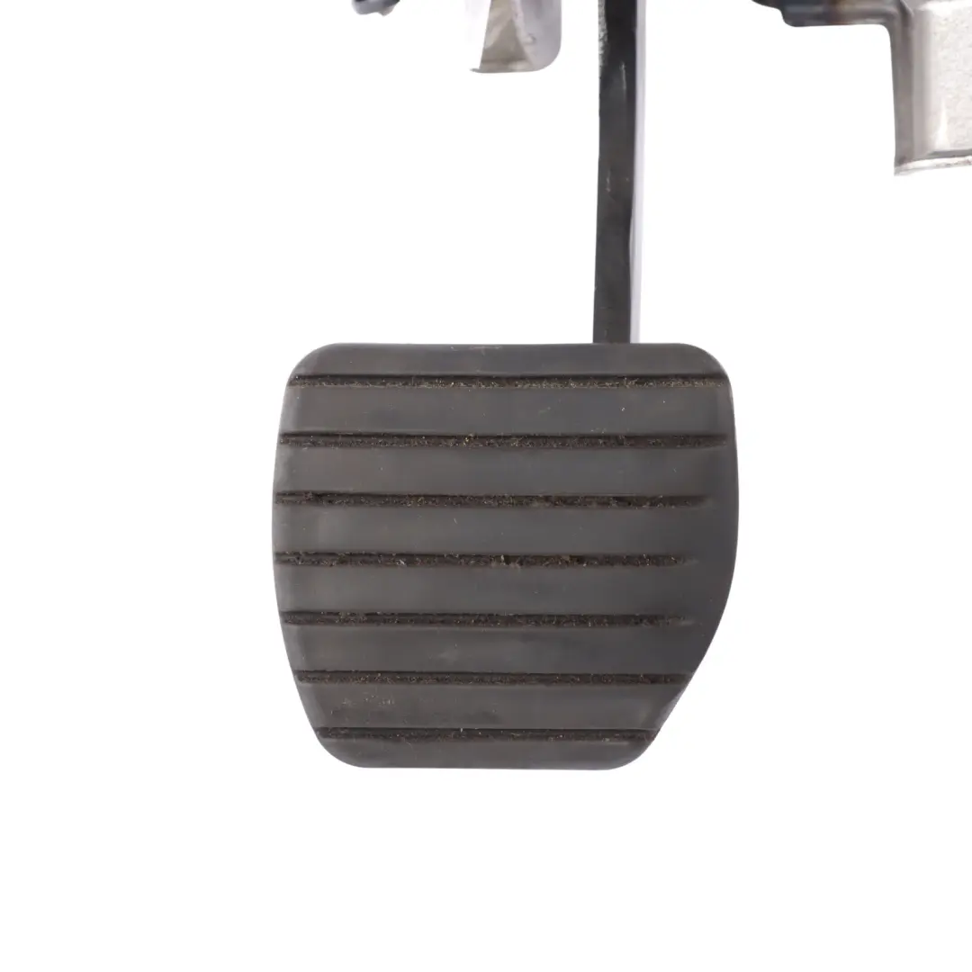 C453 Brake Pedal Assembly Unit Automatic Transmission 81007156 to Smart Fortwo with Part number A4532901800 Smart Fortwo C453 Brake Pedal Assembly Unit Automatic Transmission 81007156 - SKU RHD-A4532901800 - Part number A4532901800