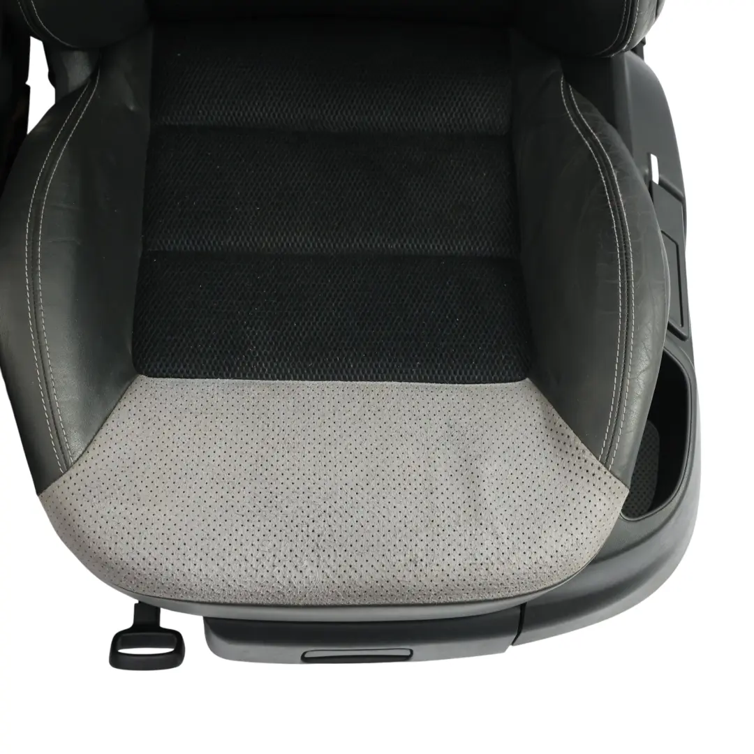 1Z VRS RS Asientos Delanteros Traseros Sofá Cuero Gris Anthr Kit para Skoda Octavia con número de pieza SKODA-OCTAVIA-RS-1Z-SEAT Skoda Octavia 1Z VRS RS Asientos Delanteros Traseros Sofá Cuero Gris Anthr Kit - SKU SKODA-OCTAVIA-RS-1Z-SEAT-SET - Número de pieza SKODA-OCTAVIA-RS-1Z-SEAT