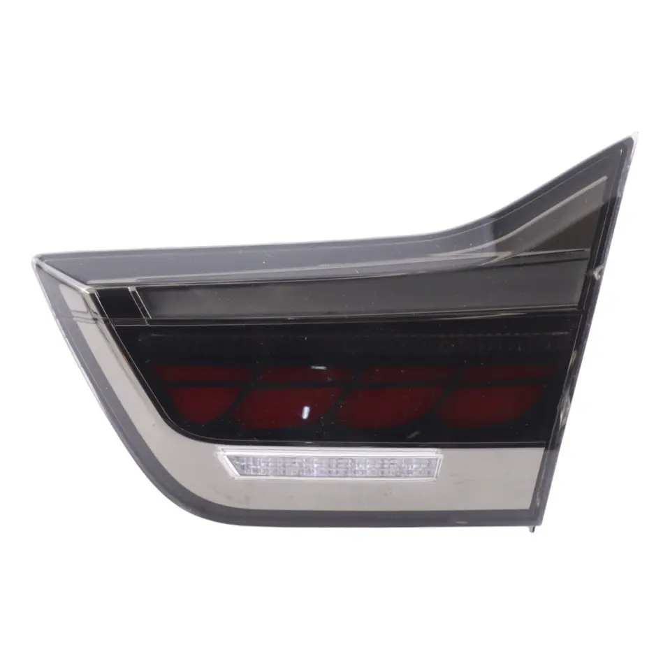 BMW F32 Lampa Tylna Wewnętrzna Prawa OLED YABBW4039114 TAIWAN