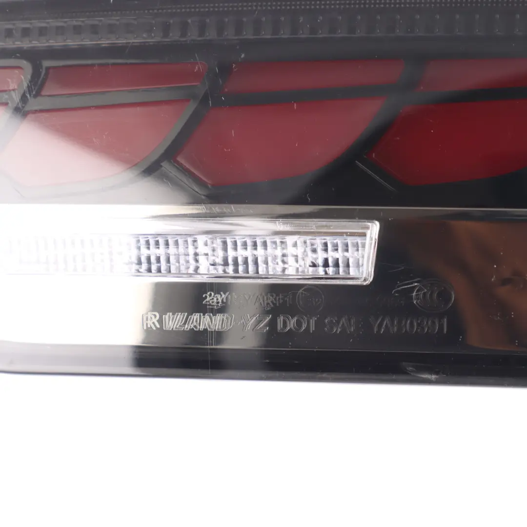 BMW F32 Lampa Tylna Wewnętrzna Prawa OLED YABBW4039114 TAIWAN - SKU YABBW4039114-2 - Numer Części YABBW4039114-2
