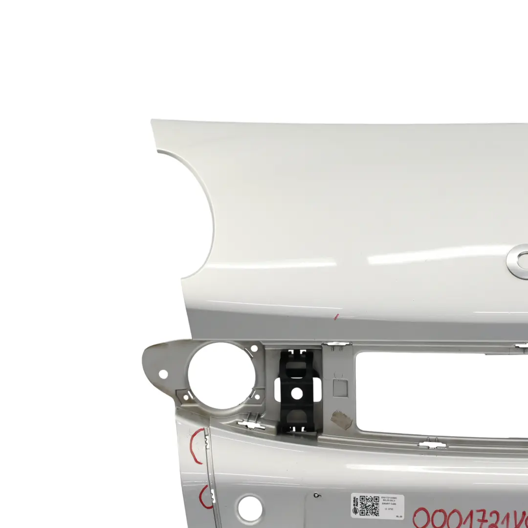 C450 Front Bumper Centre Slam Panel Cover Silver Metallic - EAD to Smart Fortwo with Part number 0001721V009C50L00 Smart Fortwo C450 Front Bumper Centre Slam Panel Cover Silver Metallic - EAD - SKU 0001721V009C50L00-SILV - Part number 0001721V009C50L00