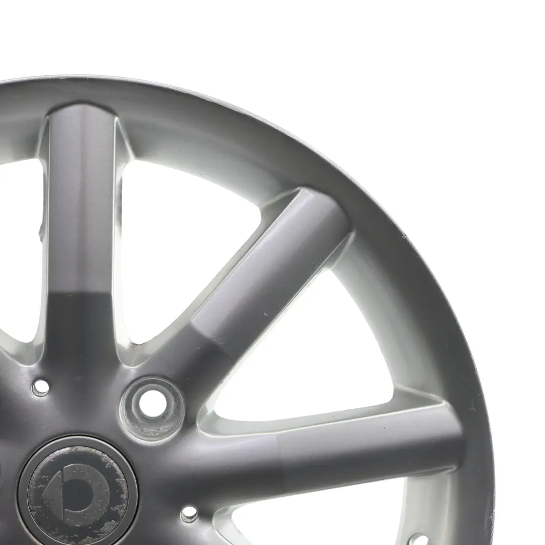 C450 Llanta Delantera Aleación Plata 15" 4J ET:27 para Smart Fortwo con número de pieza 0015425V001 Smart Fortwo C450 Llanta Delantera Aleación Plata 15" 4J ET:27 - SKU 0015425V001-1 - Número de pieza 0015425V001