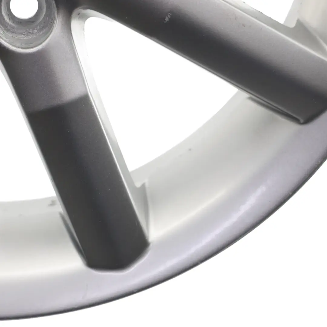 C450 Llanta Delantera Aleación Plata 15" 4J ET:27 para Smart Fortwo con número de pieza 0015425V001 Smart Fortwo C450 Llanta Delantera Aleación Plata 15" 4J ET:27 - SKU 0015425V001-1 - Número de pieza 0015425V001