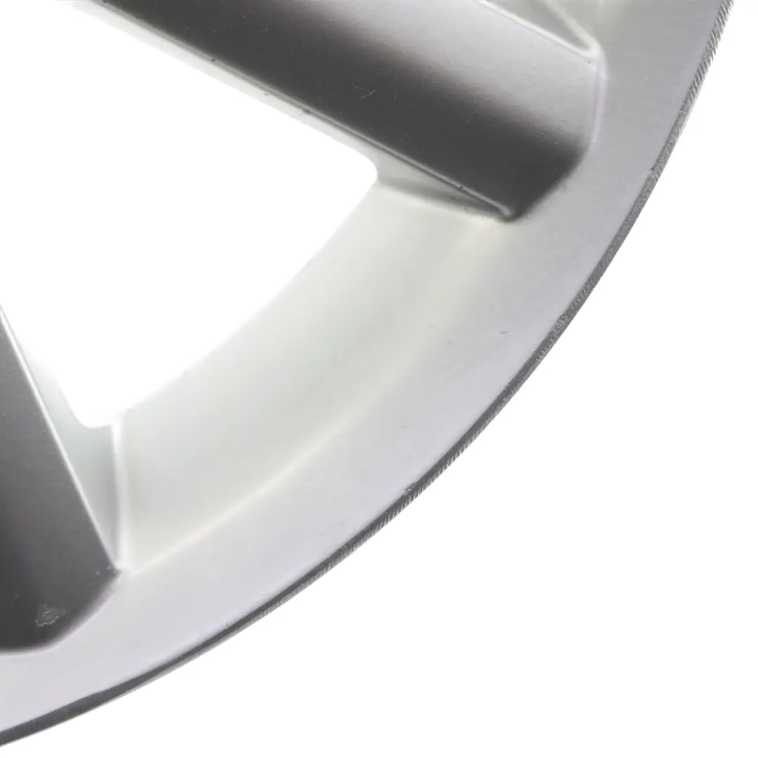 C450 Cerchio Anteriore In Lega Argento 15" 4J ET:27 per Smart Fortwo con numero di parte 0015425V001 Smart Fortwo C450 Cerchio Anteriore In Lega Argento 15" 4J ET:27 - SKU 0015425V001-2 - Numero di parte 0015425V001