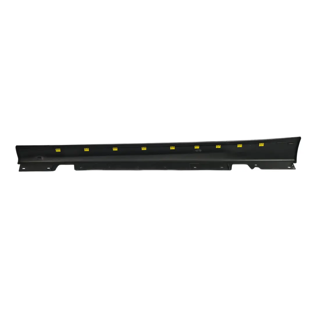 Striscia davanzale laterale destra Nero Zaffiro Metallizzato - 475 per BMW E90 E91 con numero di parte 0032950 BMW E90 E91 Striscia davanzale laterale destra Nero Zaffiro Metallizzato - 475 - SKU 0032950-BS - Numero di parte 0032950