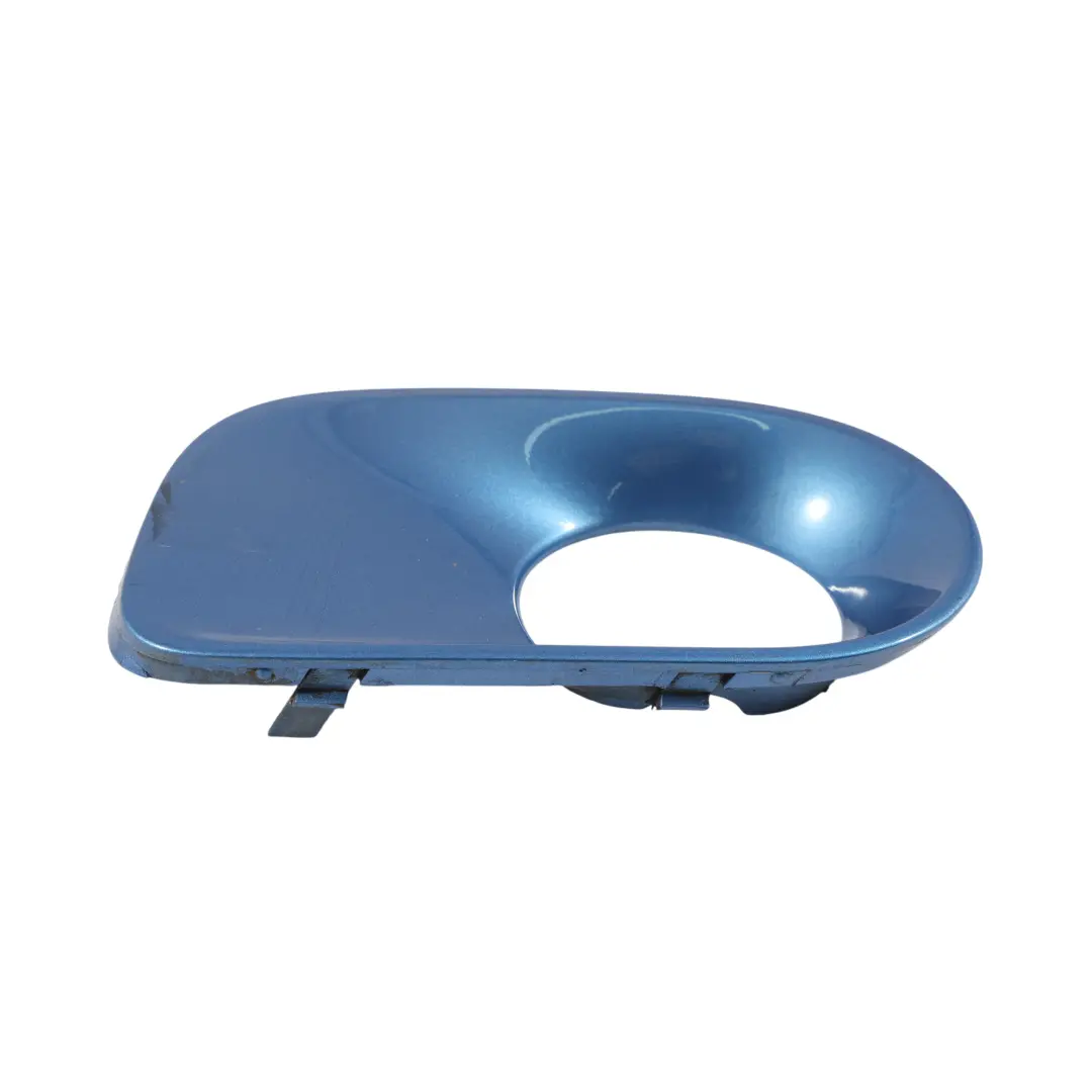 Copertura Paraurti Anteriore Fendinebbia Sinistra Blu Estoril - 335 per BMW X5 E53 con numero di parte 0301729 BMW X5 E53 Copertura Paraurti Anteriore Fendinebbia Sinistra Blu Estoril - 335 - SKU 0301729-EST - Numero di parte 0301729